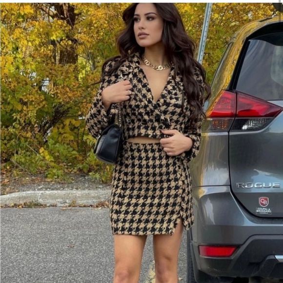 House of Harlow Tweed Blazer - Picture 2 of 6